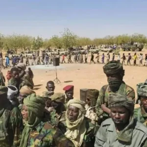 معركة الكرامة.. عندما تخلع حركات دارفور جلبابة الحياد 