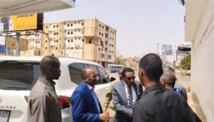 رئيس الوزراء: ملتزمون باستمرارية إمداد الوقود بالبلاد